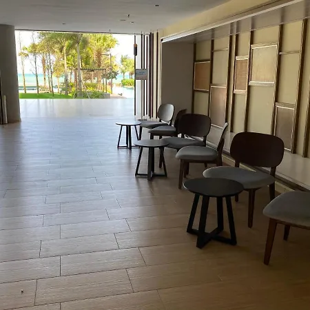 Isix Seaview 2R2B At Timurbay Pantai Balok Kuantan Pahang Exterior photo