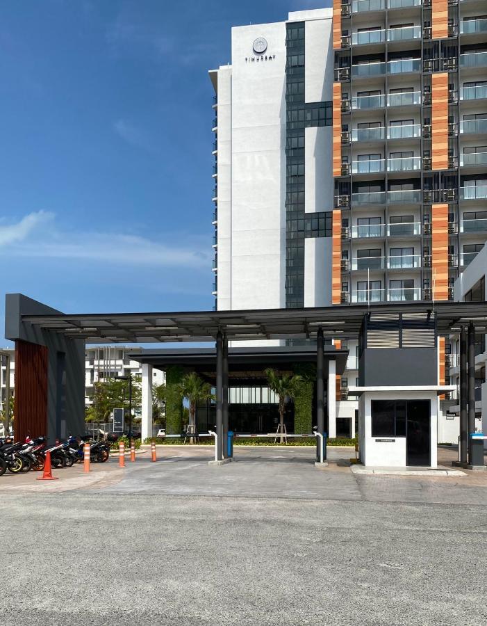 Isix Seaview 2r2b At Timurbay Pantai Balok Pahang Apartment Kuantan