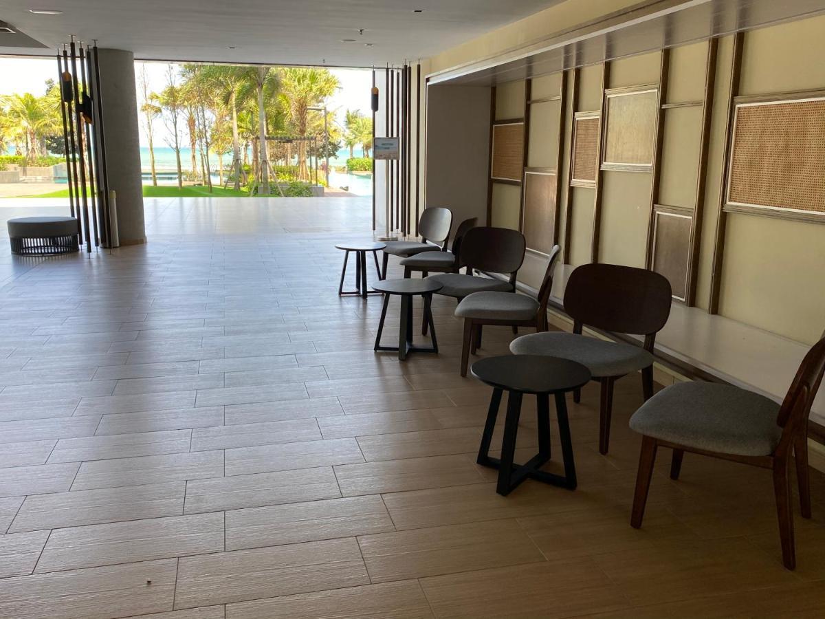 Apartment Isix Seaview 2r2b At Timurbay Pantai Balok Pahang Kuantan