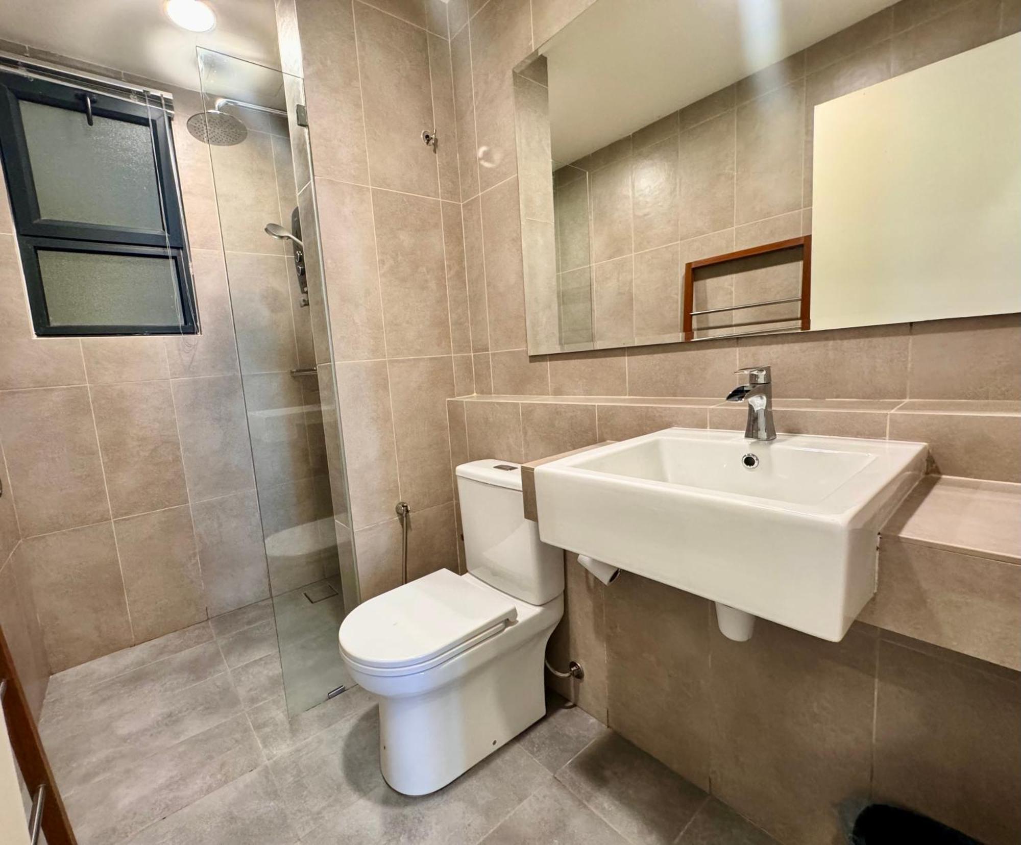Apartment Isix Seaview 2r2b At Timurbay Pantai Balok Pahang *
